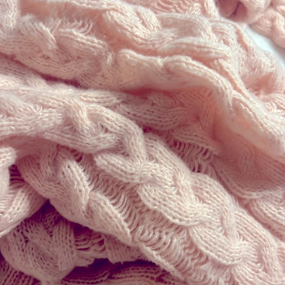 BUY NOW💞💞KNITT SOFTEST EVER HODDIE TOP/ DRESS💞💞 BARBIE ‘s Favorite Pink🥰 - Picture 2 of 6